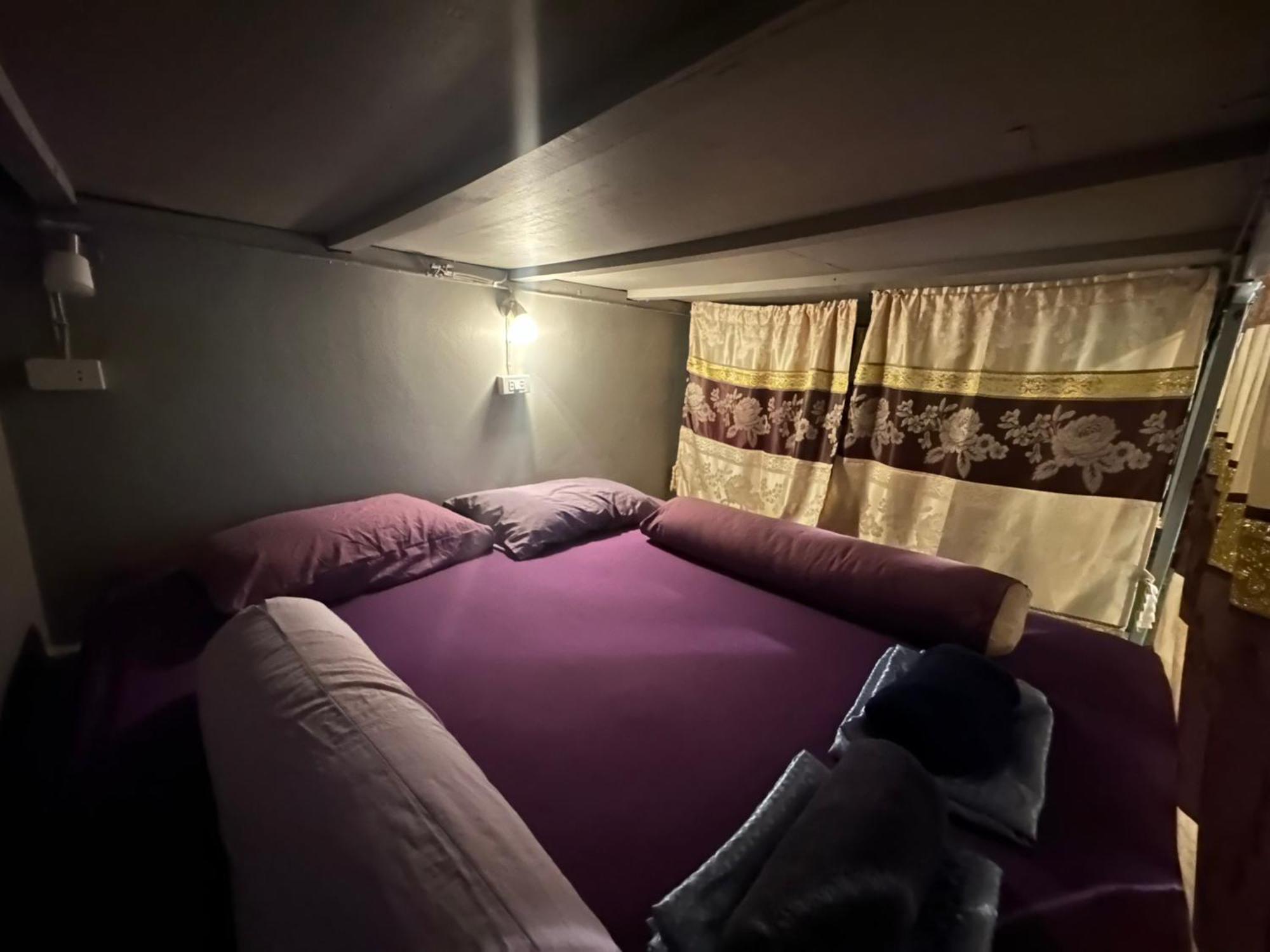 Haadrin Fellini Hostel & Pizzeria Хаад Рин Екстериор снимка